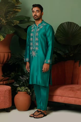 Midushi Bajoria Star Embroidered Pattern Kurta With Pant 