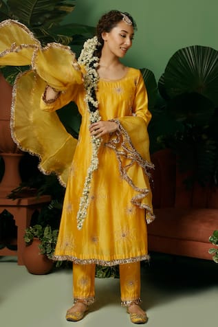 Midushi Bajoria Silk Chanderi Kurta Set With Ruffle Dupatta 