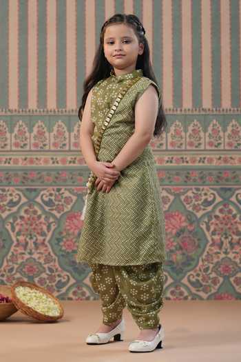 Cute Couture Bandej Print Cape & Dhoti Pant Set 