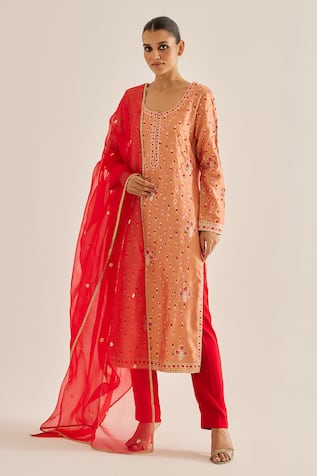 Shyam Narayan Prasad Thread Embroidered Kurta Set 