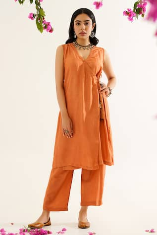 Avaha Angarkha Kurta & Pant Set 