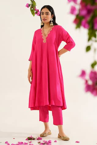 Avaha Batasi Kaveri Anarkali Kurta & Pant Set 