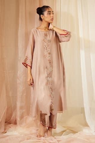 Sarang Kaur Chanderi Silk Hand Embroidered Kurta With Pant 