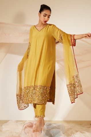 Sarang Kaur Blossom Embroidered Dupatta 