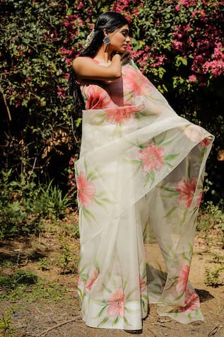 Mangalmay by Aastha Flower Hand Painted Saree With Unstitched Blouse Piece 