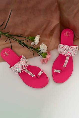 PREET KAUR Resham & Sheesha Embroidered Kolhapuri Flats 