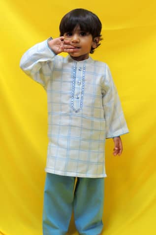 Pankhuri By Priyanka Chanderi Stripe Print Kurta With Pant 