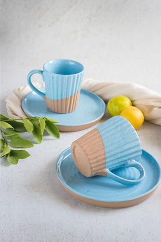 Dual Toned Set Of 4 Cup With Plates 