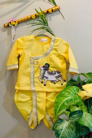 Kaamdhenu Embroidered Kurta With Dhoti 