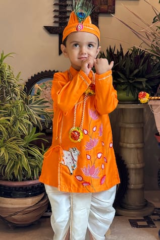 Padma Morpankh Embroidered Kurta With Dhoti 