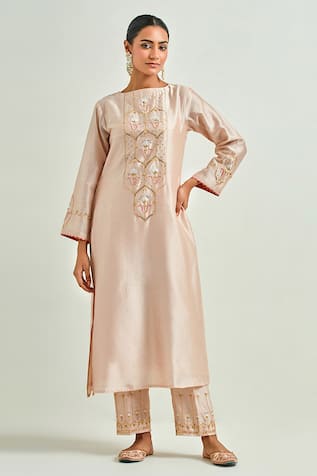 Anantaa By Roohi Embroidered Silk Chanderi Kurta & Pant Set 