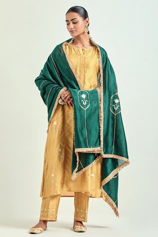 Anantaa By Roohi Floral Bloom Embroidered Kurta Pant Set 