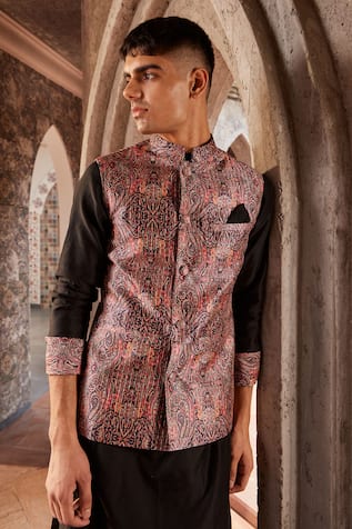 Nidhika Shekhar Paisley Print Bundi 