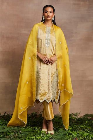 Sue Mue Nazma Hand Embroidered Kurta Trouser Set 