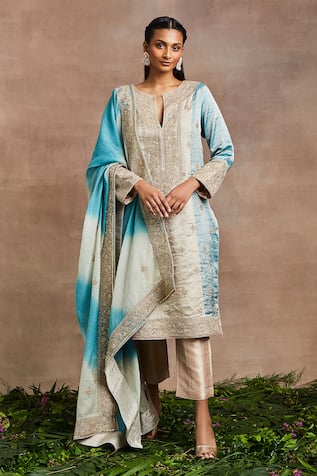 Sue Mue Zohra Dori Hand Embroidered Kurta Set 