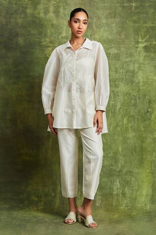 Sue Mue Aaima Daisy Embroidered Shirt & Pant Set 