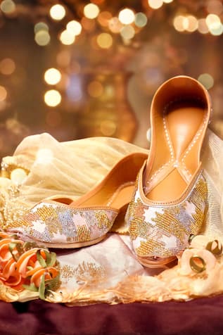 Vasiliki Bead Embellished Juttis 