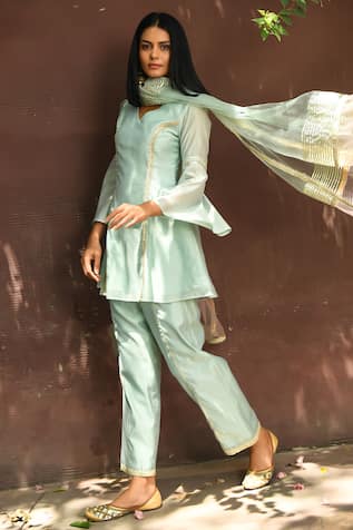 NUHH Gota Patti Embellished Kurta Pant Set 