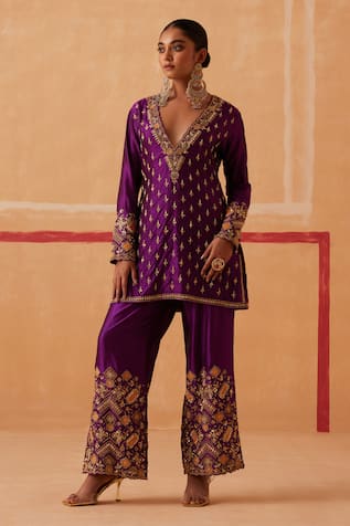 Sureena Chowdhri Tarabai Silk Embroidered Kurta Pant Set 