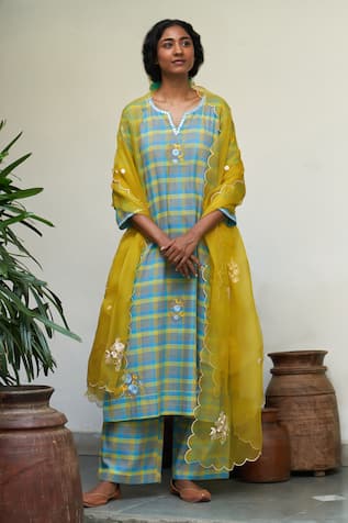 Label Earthen Neela Sitara Checkered Kurta Set 