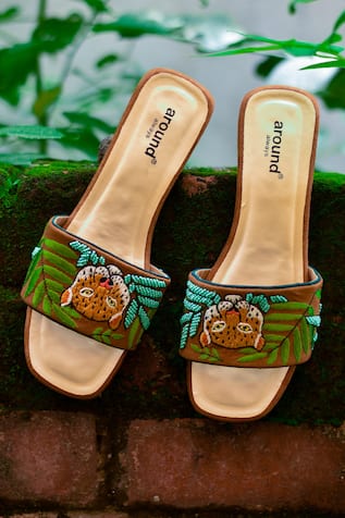 Savanna Hand Embroidered Sliders 