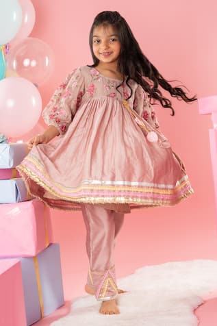 Kirti Agarwal - Pret N Couture Roseate Embroidered Kurti With Pant 