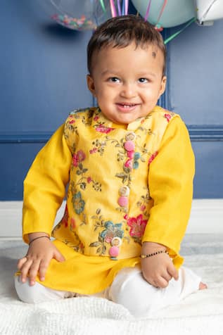 Floral Embroidered Bundi Kurta Set 