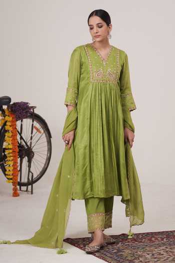 Hirika & Dhruti Sequin Paisley Embroidered Anarkali Pant Set 