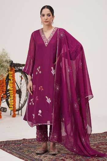 Hirika & Dhruti Floral Garden Sequin Work Kurta Pant Set 