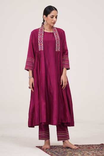 Hirika & Dhruti Silk Chanderi Embroidered Jacket Pant Set 