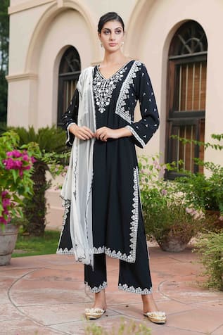 Nazar By Indu Placement Floral Embroidered Kurta Pant Set 