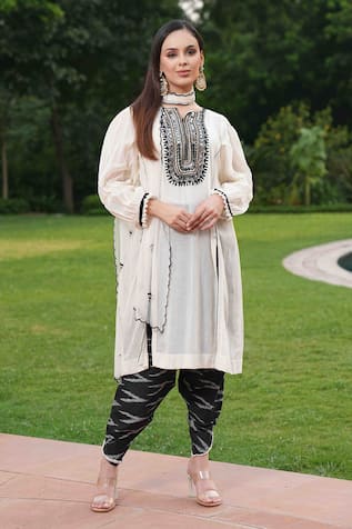 Nazar By Indu Mirror Embroidered Placket Kurta Pant Set 