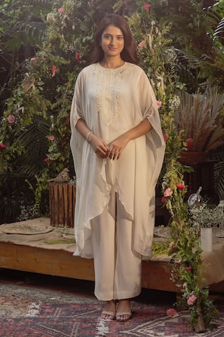 Samatvam by Anjali Bhaskar Naz Thread Work Kaftan Kurta & Pant Set 