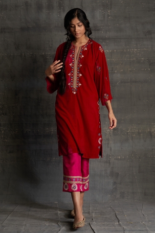Bo tree Ulfat Embroidered Kurta & Pant Set