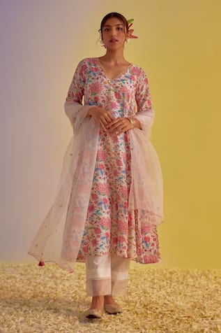 Label Mansi Nagdev Zahra Digital Print Kurta Trouser Set 