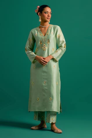 Anantaa By Roohi Embroidered Kurta & Pant Set 