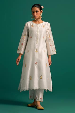 Anantaa By Roohi Embroidered Kurta & Pant Set 