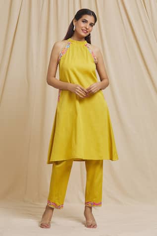 Tarini Vij Armhole Embroidered Kurta & Pant Set 