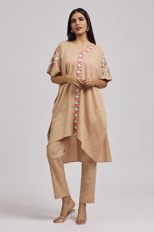 Tarini Vij Hand Embroidered Beige Kurta & Pant Set 