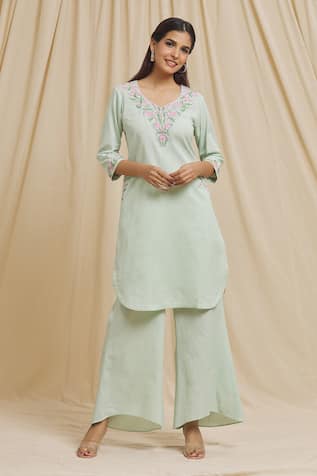 Tarini Vij Dahlia Garden Embroidered Kurta With Pant 