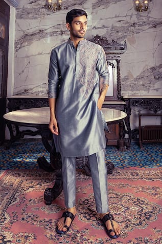 DiyaRajvvir Embroidered Kurta Set 