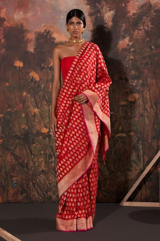 Ekaya Handwoven Silk Saree With Unstitched Blouse Piece 