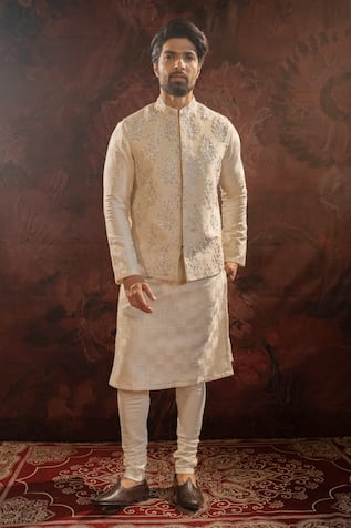 Darshika Menswear Floral Zardozi Embroidered Bundi Set 