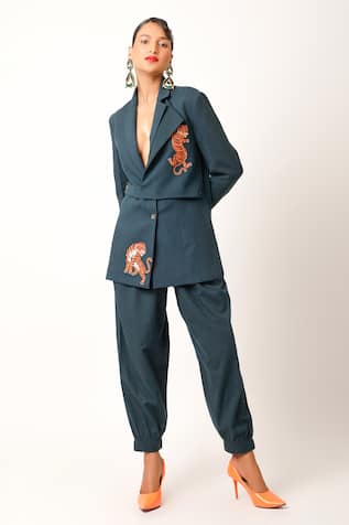 Jajaabor Tiger Pattern Jacket With Jogger Pant 