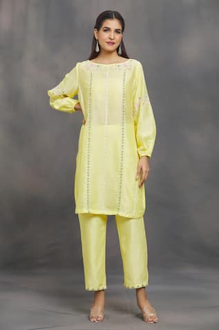 Samyukta Singhania Chanderi Embroidered Kurta & Pant Set 