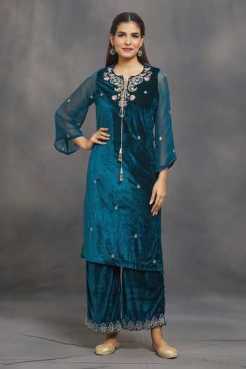 Samyukta Singhania Floral Embroidered Velvet Kurta & Pant Set 