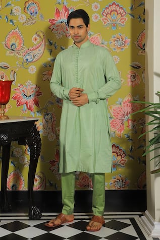 Yajy By Aditya Jain Mandarin Collar Kurta Set 