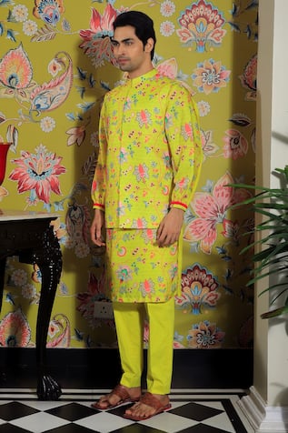 Yajy By Aditya Jain Bloom Print Bundi & Kurta Set 