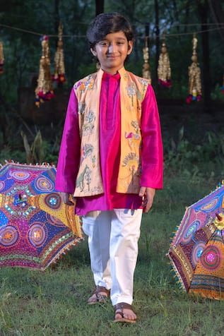 Panchhi By Kanupriya Tibrewala Jungle Embroidered Bundi Kurta Set