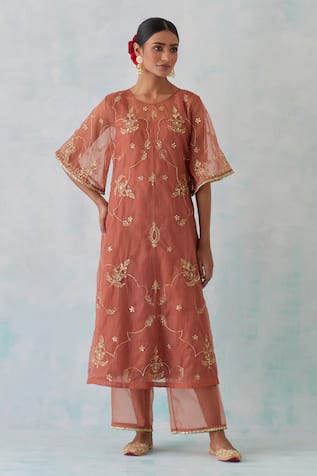 Ikshita Choudhary Paisley Embroidered Kurta & Flared Pant Set 